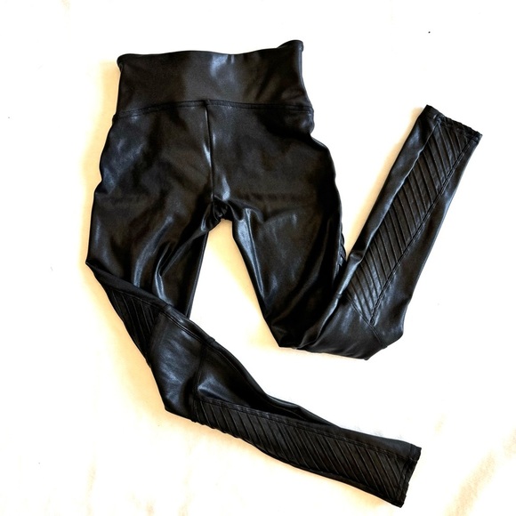 Spanx Black Faux Leather Moto Leggings Size S - Picture 9 of 9